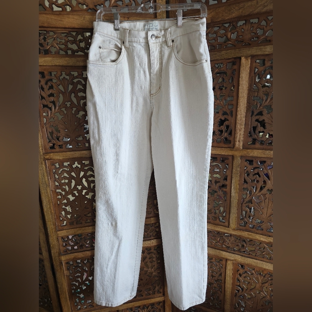 FDJ Classic Cream Straight-Leg Jeans
